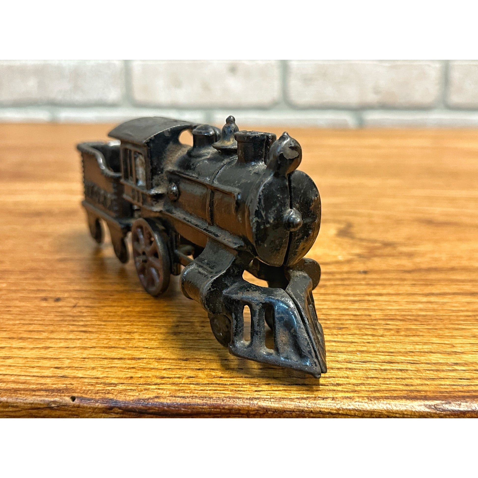 Antique Hubley #400 New York Central Railroad Cast Iron Train Locomotive Toy