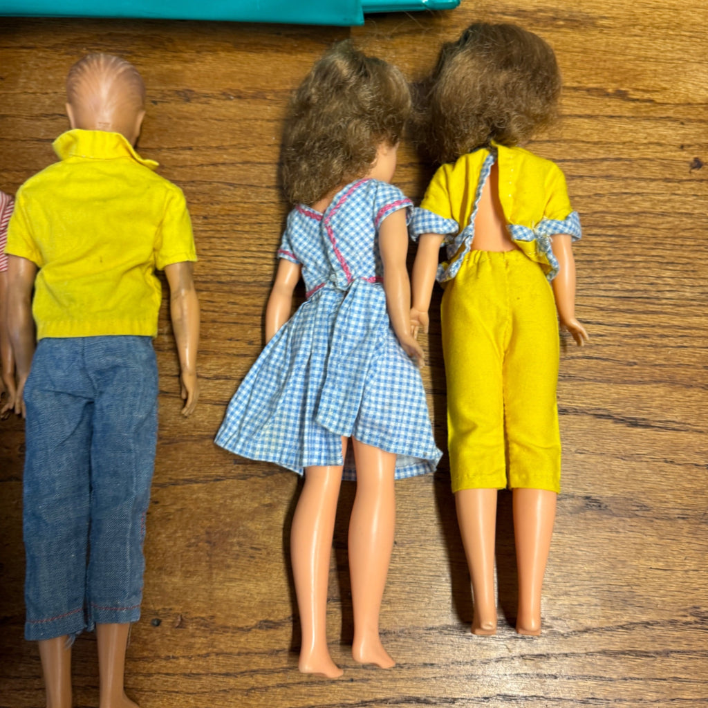 Vintage Tammy Ideal Toys Doll Lot W/ Clothes and Carry Case