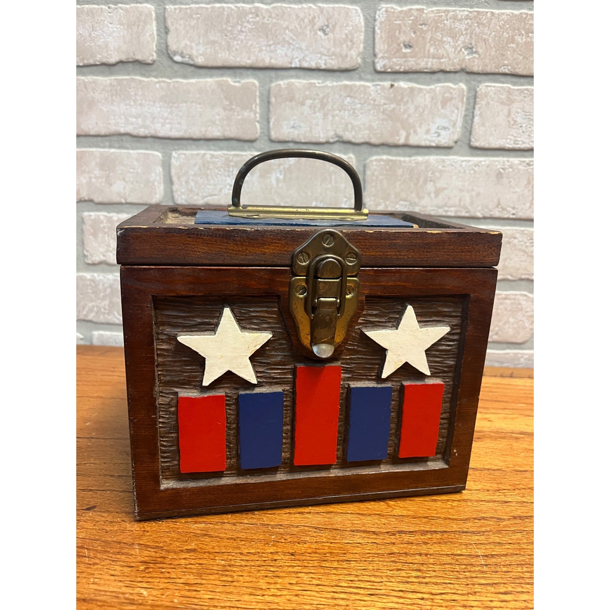 Vintage 1940s WWII Patriotic Homefront Americana Wooden Carved Hinged Box