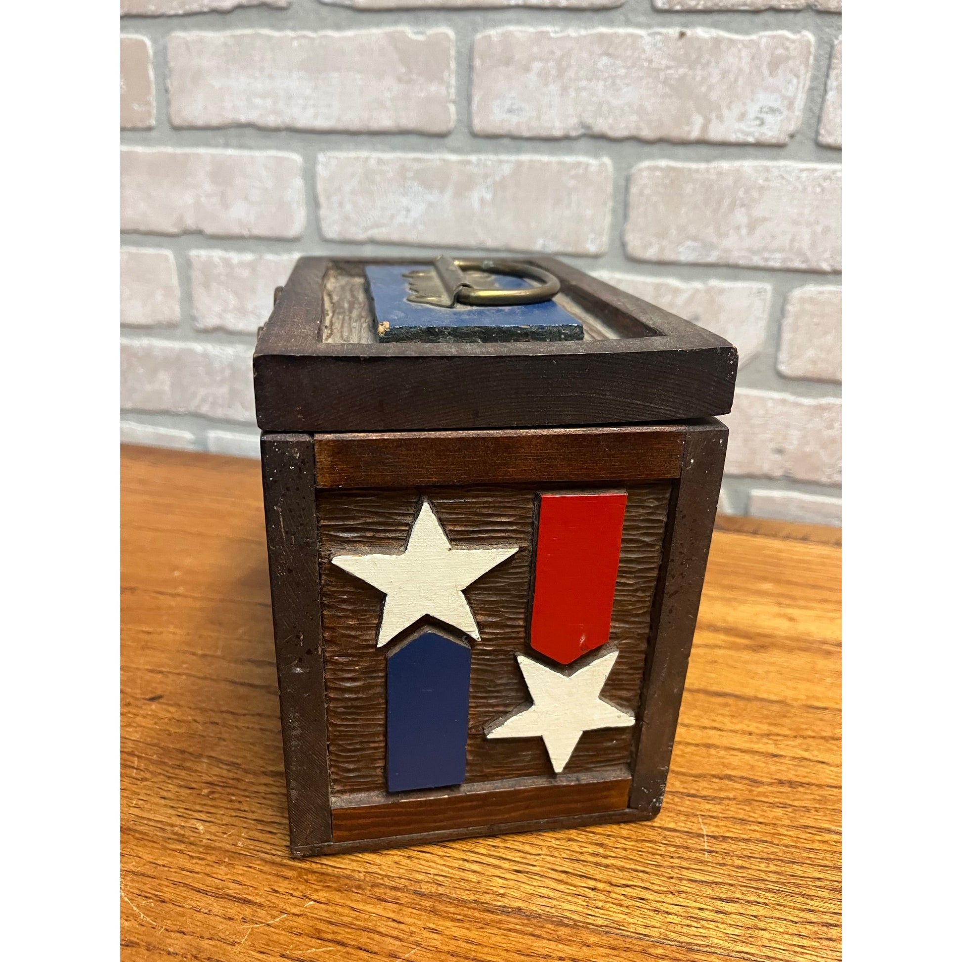 Vintage 1940s WWII Patriotic Homefront Americana Wooden Carved Hinged Box