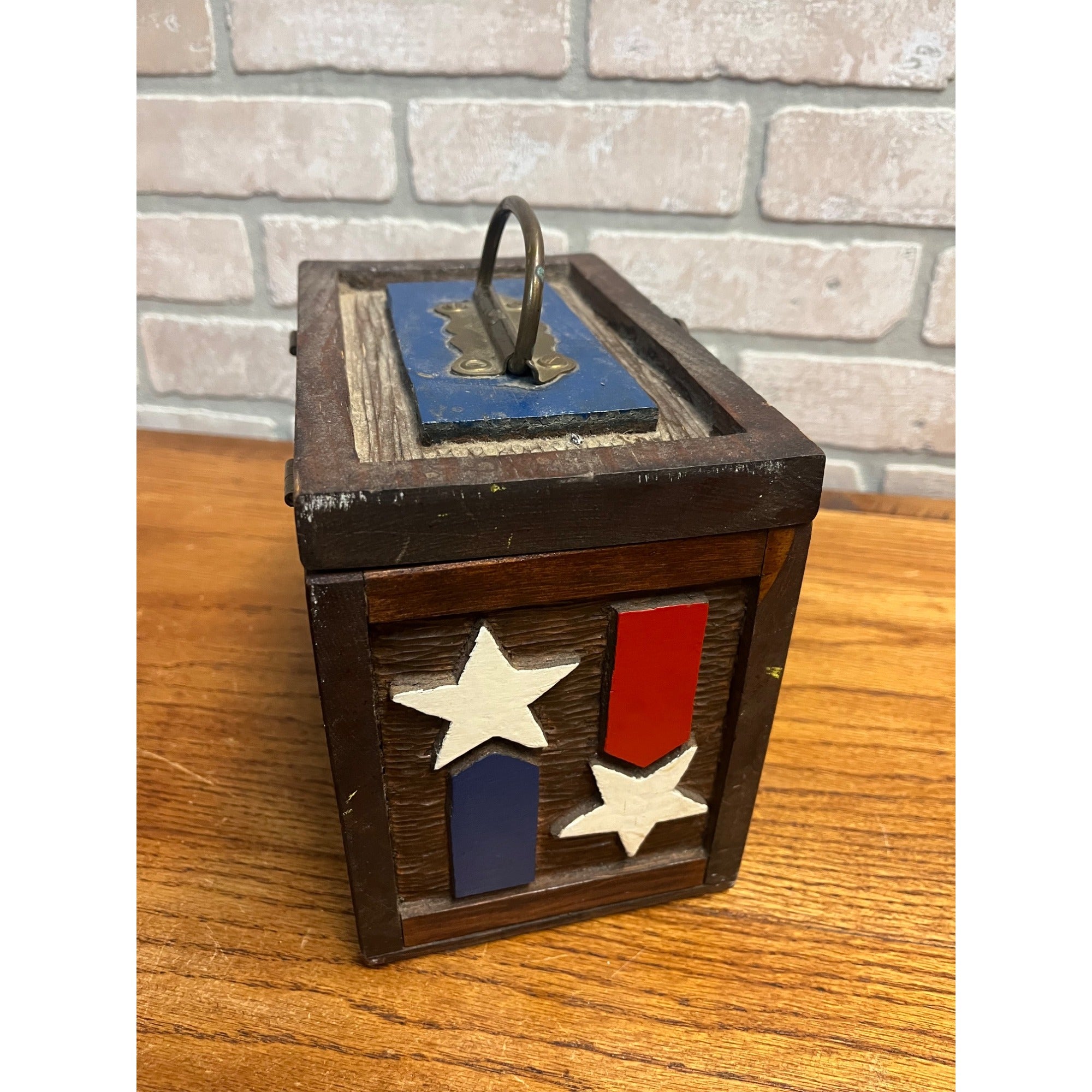 Vintage 1940s WWII Patriotic Homefront Americana Wooden Carved Hinged Box