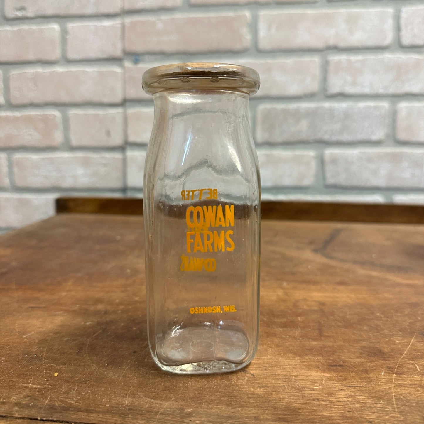Vintage Cowan Farms Dairy Oshkosh Wis Half Pint Glass Milk Bottle
