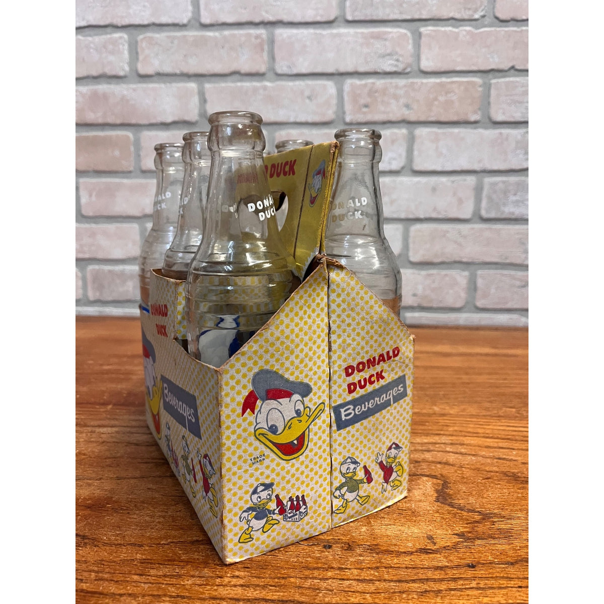 1950s Donald Duck Soda Beverages 6-Pack Carton Carrier Disney w/ 10oz Bottles