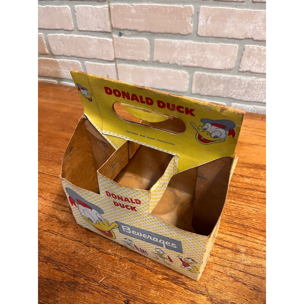 1950s Donald Duck Soda Beverages 6-Pack Carton Carrier Disney w/ 10oz Bottles
