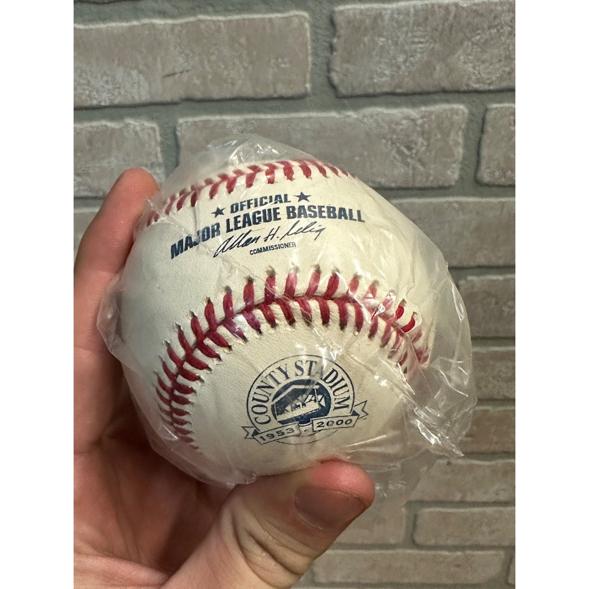 2000 County Stadium Final Season Brewers Rawlings Official Logo Ball ROMLB