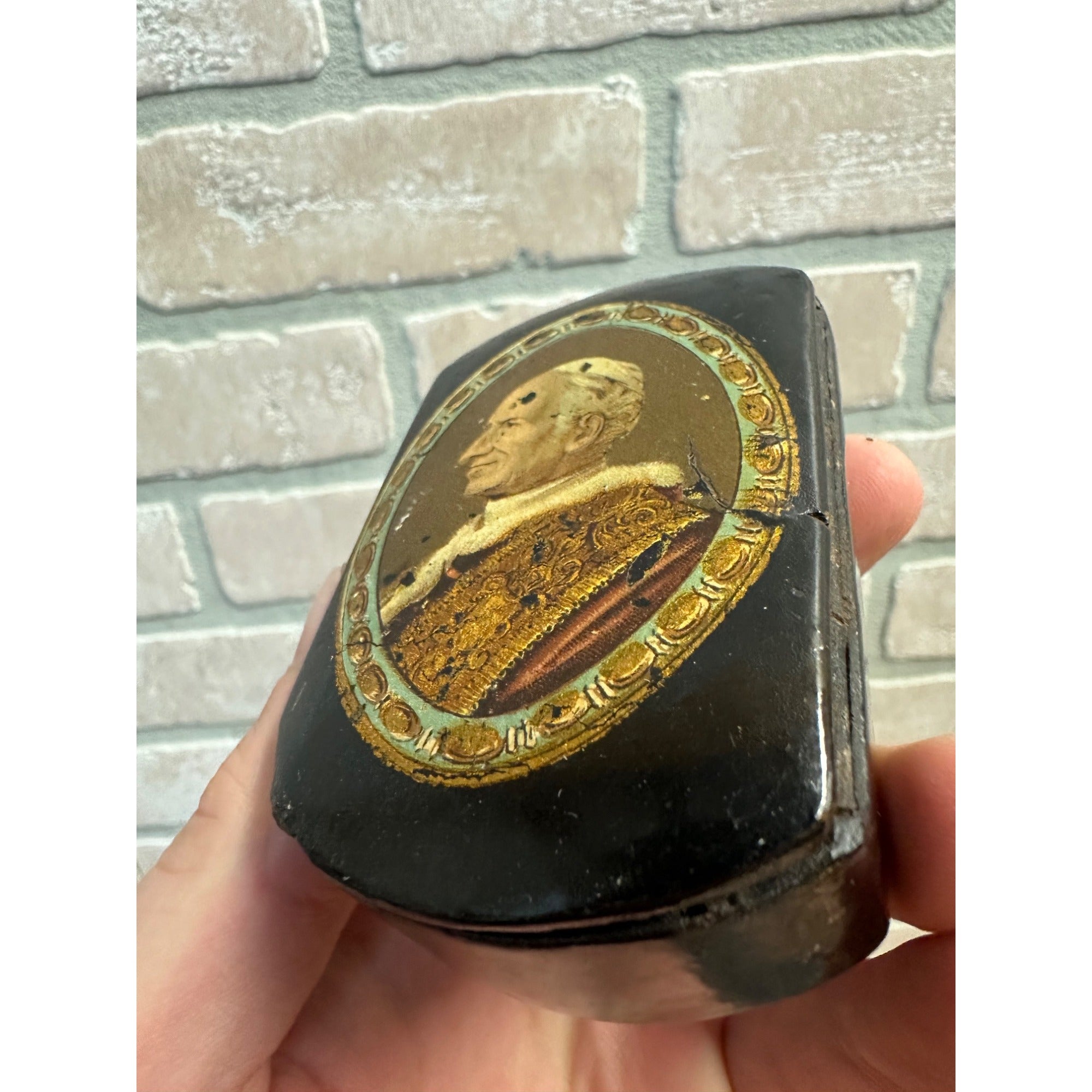 RARE 1880's Catholic Pope Leo XIII Lacquer Rosary Snuff Box