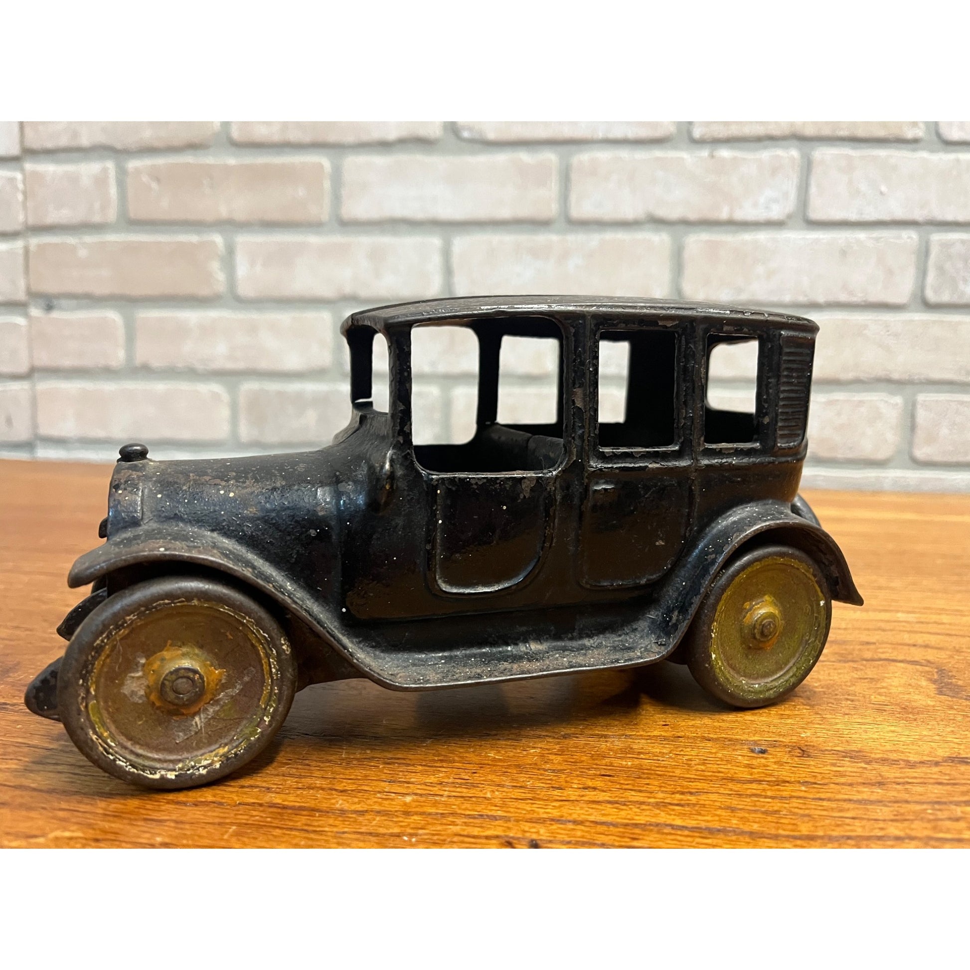 Vintage 1920s Arcade Cast Iron Black Sedan Car Taxi 4-Door