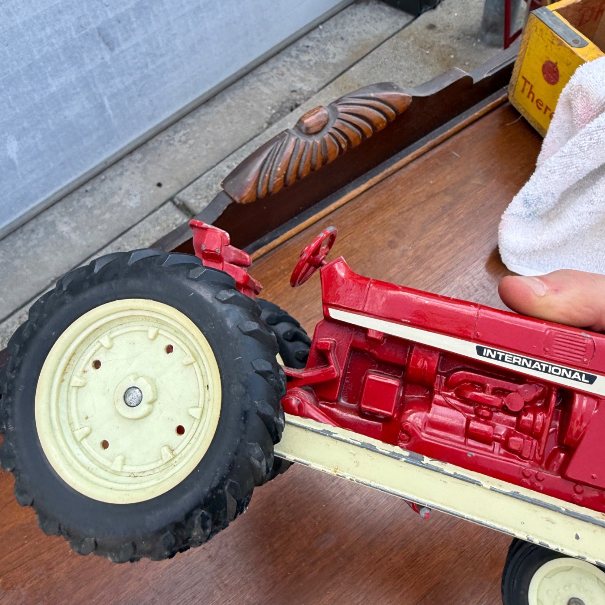 Vintage Original Ertl 1/16 Scale Ih International 544 W/ Loader Farm Toy Tractor