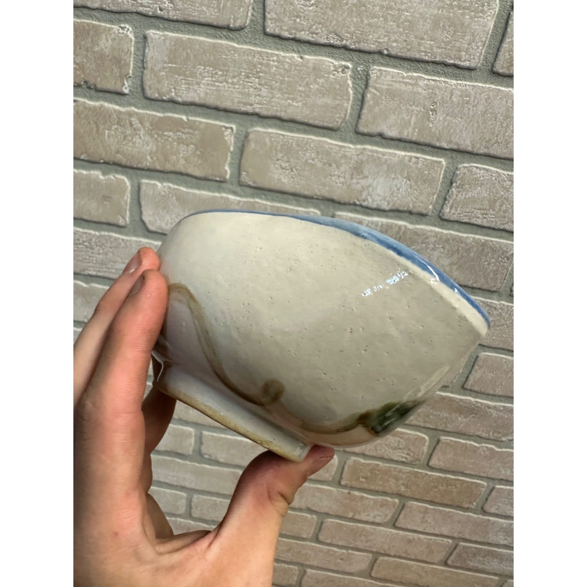 LOUISVILLE STONEWARE BLUEBERRY CLUSTER GRAVY BOAT/SAUCE POURING DISH