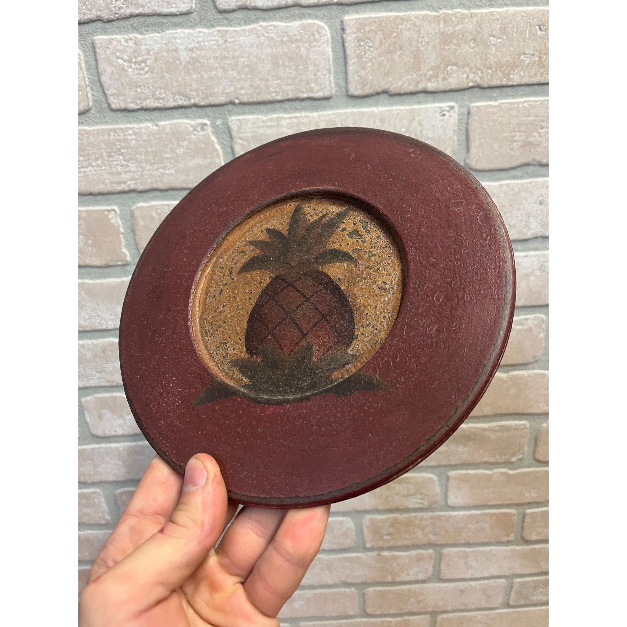 Vintage Painted Wooden Decorative Plate Primitive Style Pineapple Decoration