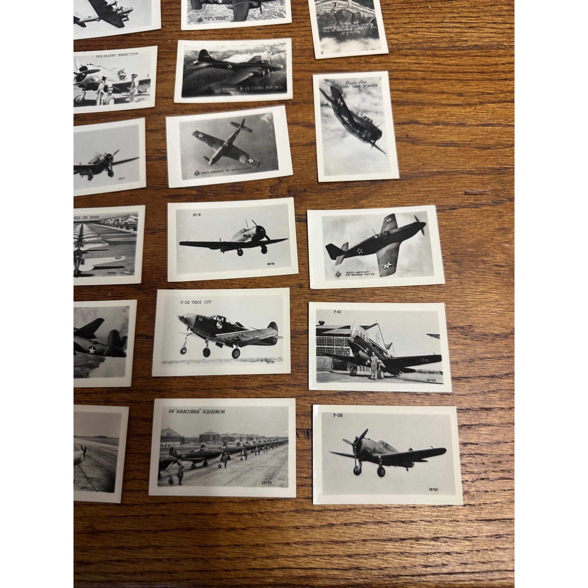 Original WWII US Army Airplanes 25 Souvenir Mini Photographs Photos Mailed