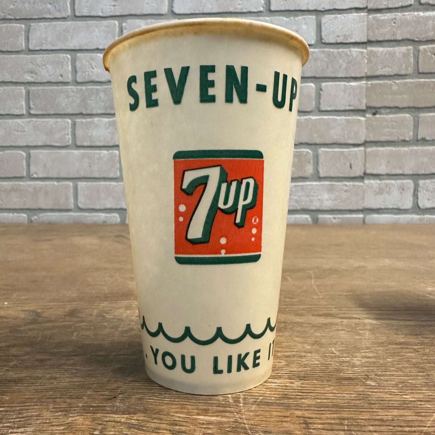 Vintage 7up Wave Border 12oz Soda Promotional Wax Paper Cup