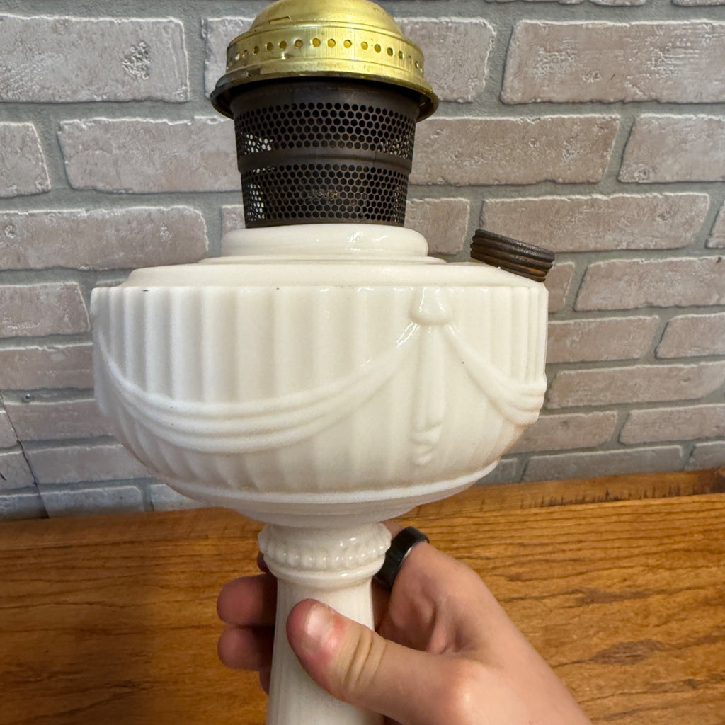 Vintage Aladdin Oil Lamp White Lincoln Drape As-Is Parlor Lamp
