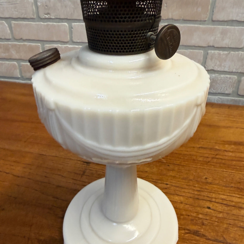 Vintage Aladdin Oil Lamp White Lincoln Drape As-Is Parlor Lamp
