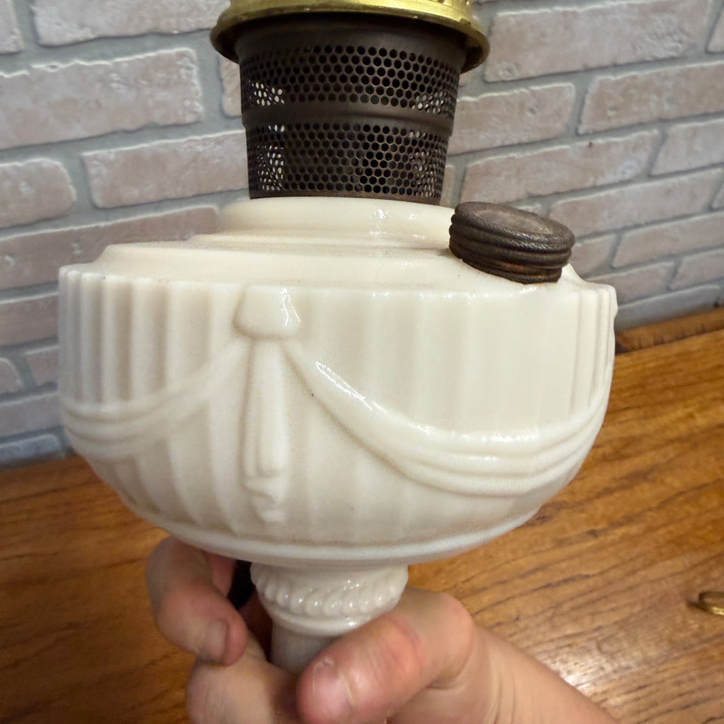 Vintage Aladdin Oil Lamp White Lincoln Drape As-Is Parlor Lamp