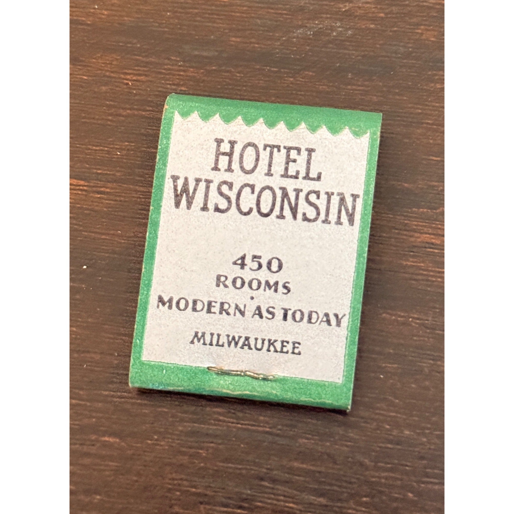 Vintage  Blackamoor Cocktail Lounge Hotel Wisconsin WI Unstruck FULL Matchbook