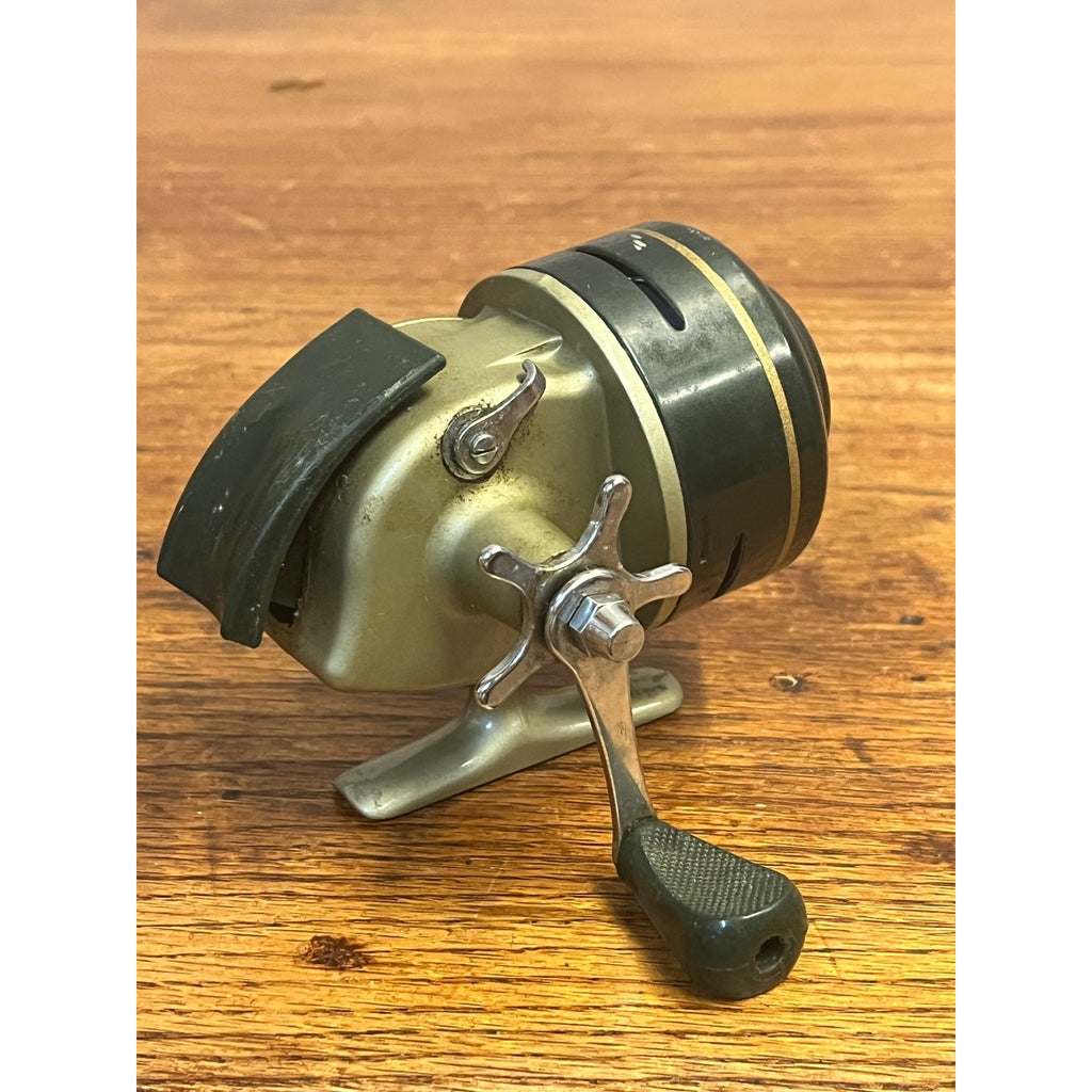 Vintage Shakespeare 1700 Model EC Fishing Reel - Excellent Condition