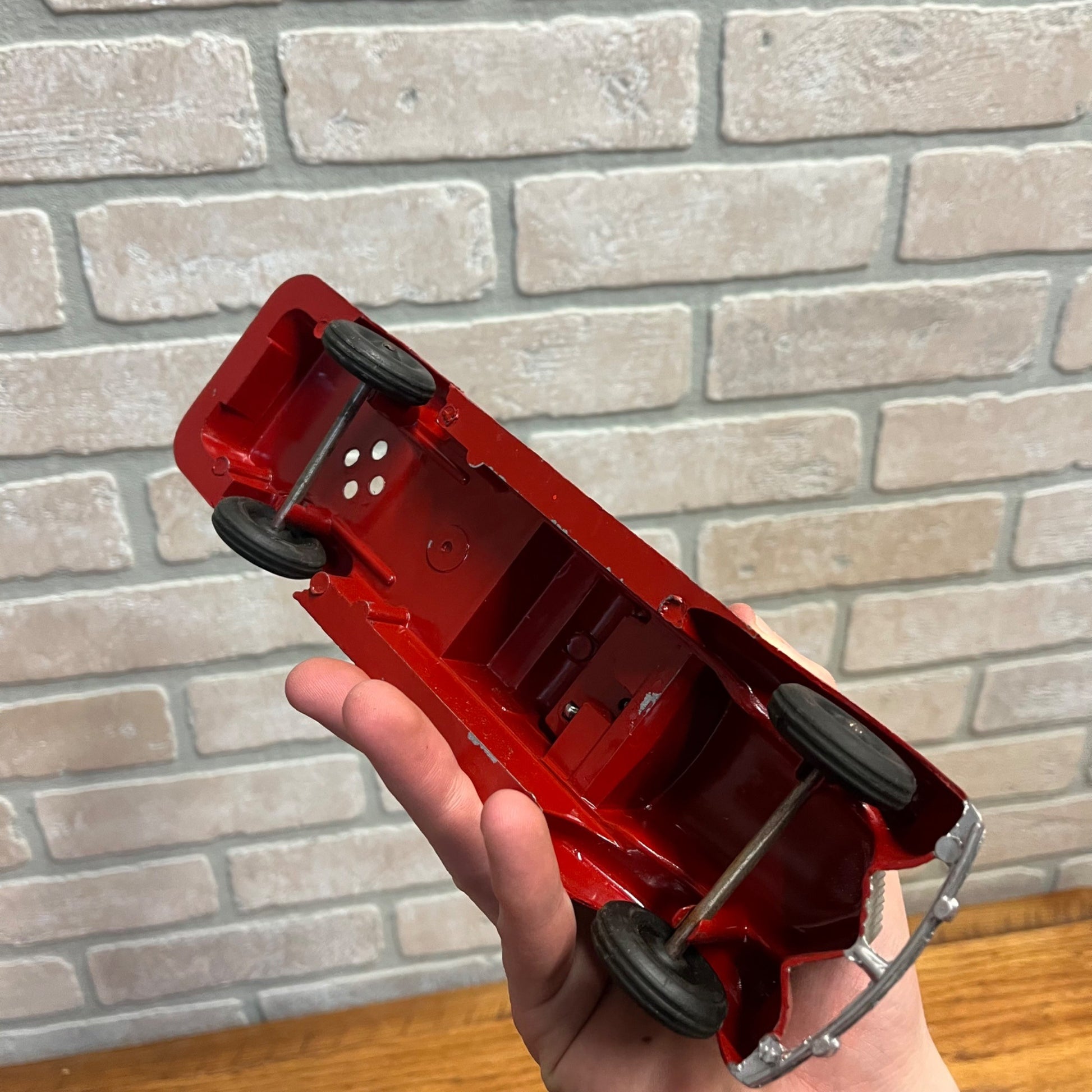 Vintage Hubley Cast Ladder Fire Truck Toy As-IS