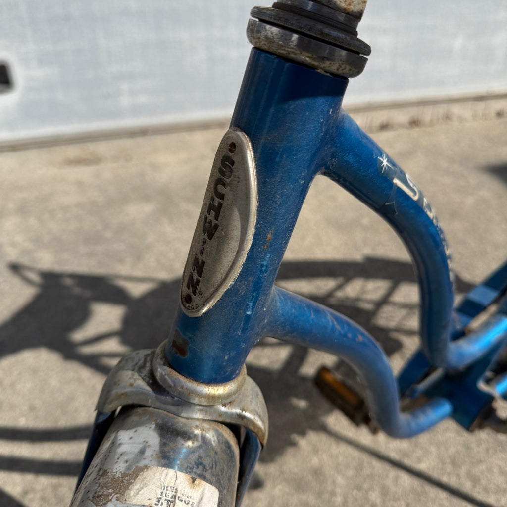 Vintage 1980s Schwinn Lil Chik Stingray Muscle Bike Banana Seat Blue