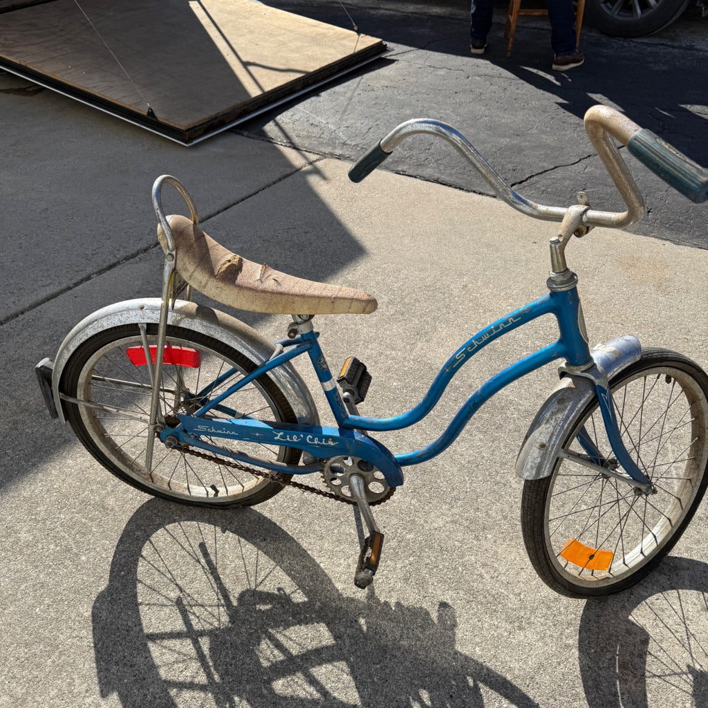Vintage 1980s Schwinn Lil Chik Stingray Muscle Bike Banana Seat Blue