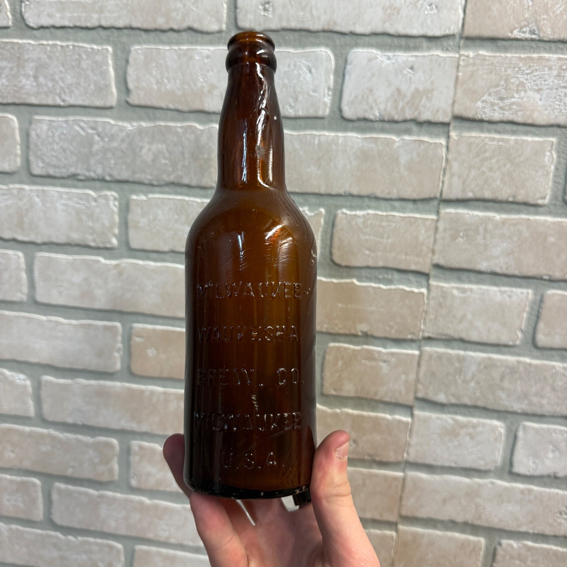 Vintage Pre-Pro Milwaukee Waukesha Brew Co. Embossed Beer Bottle Wisconsin 12oz