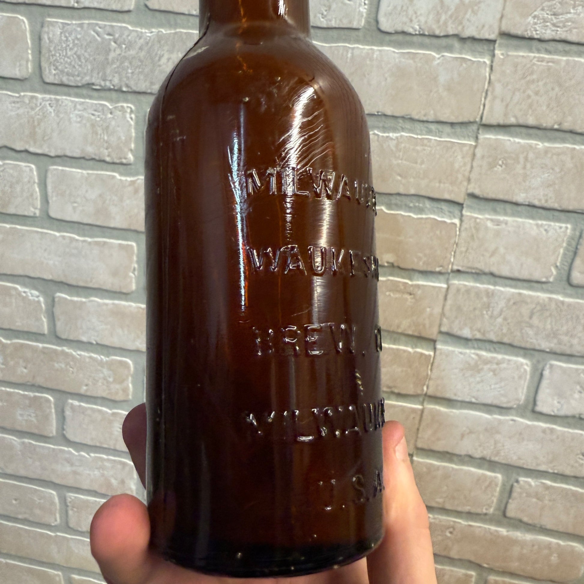 Vintage Pre-Pro Milwaukee Waukesha Brew Co. Embossed Beer Bottle Wisconsin 12oz