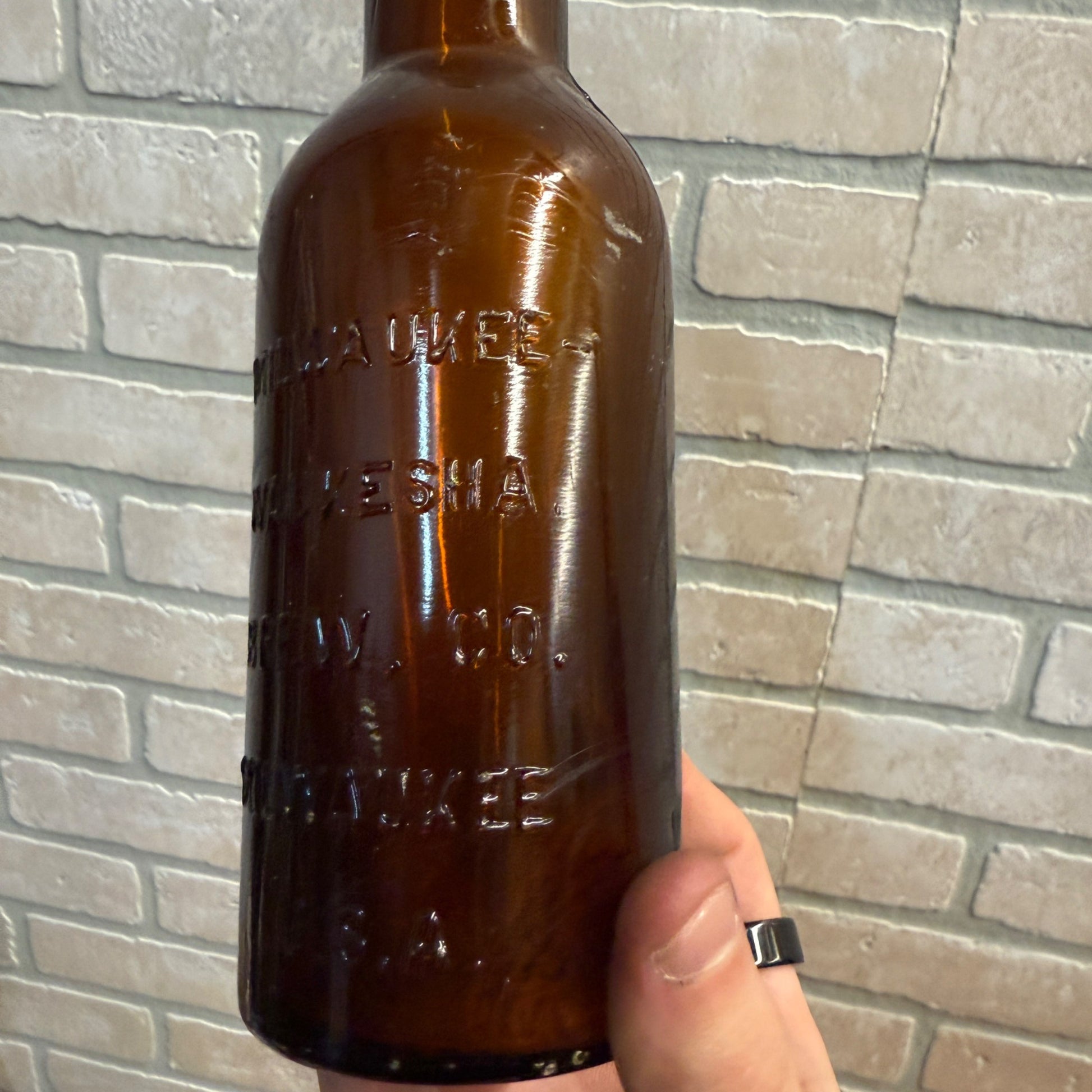 Vintage Pre-Pro Milwaukee Waukesha Brew Co. Embossed Beer Bottle Wisconsin 12oz