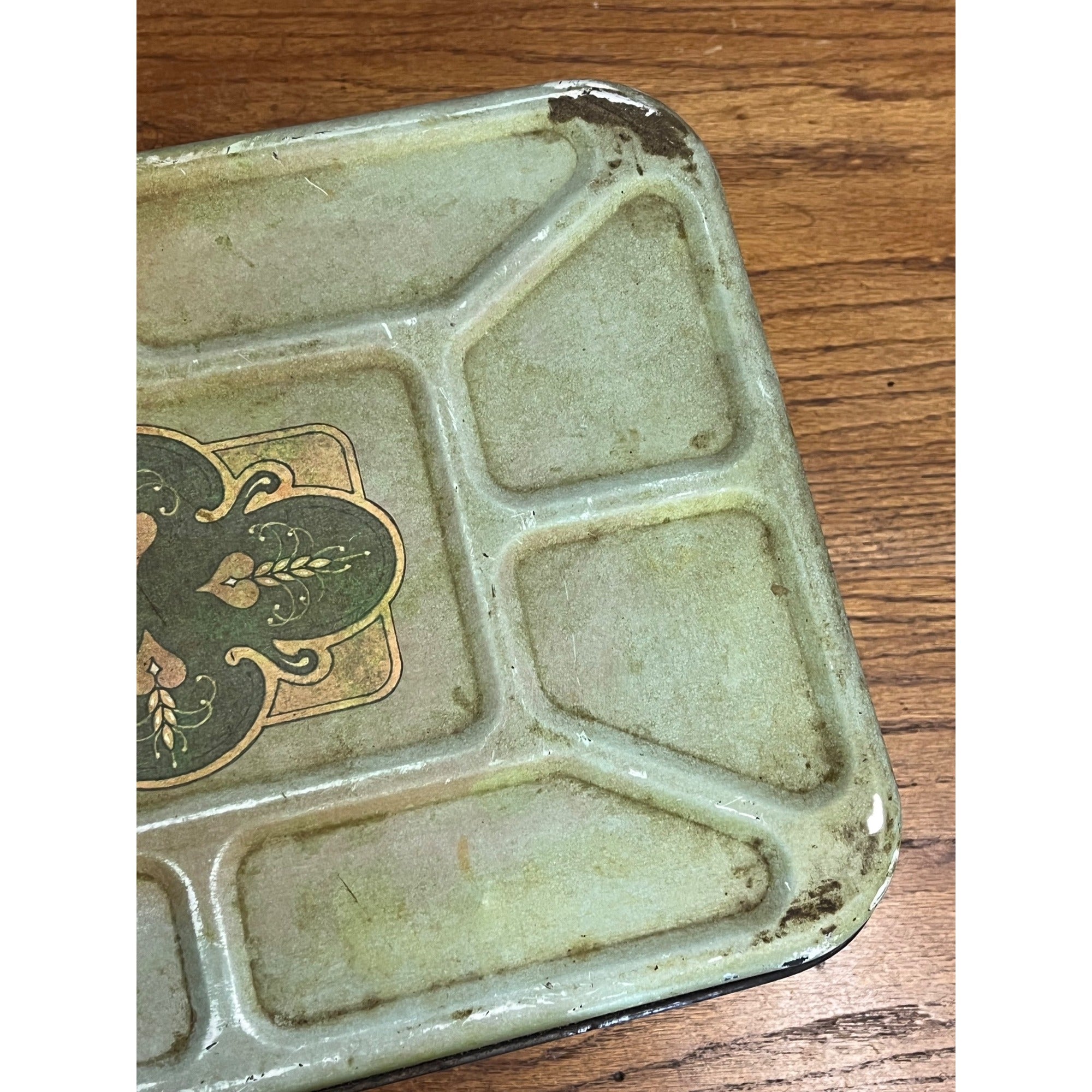 Vintage 1970s Wheat Heart Bread Box Metal Tin Hinged  R&D Co.