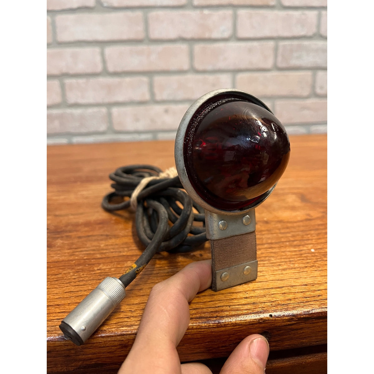 Vintage Do-Ray Red Glass Beehive Bullet Warning Light Lamp Signal Auto Truck Cord Mount Doray