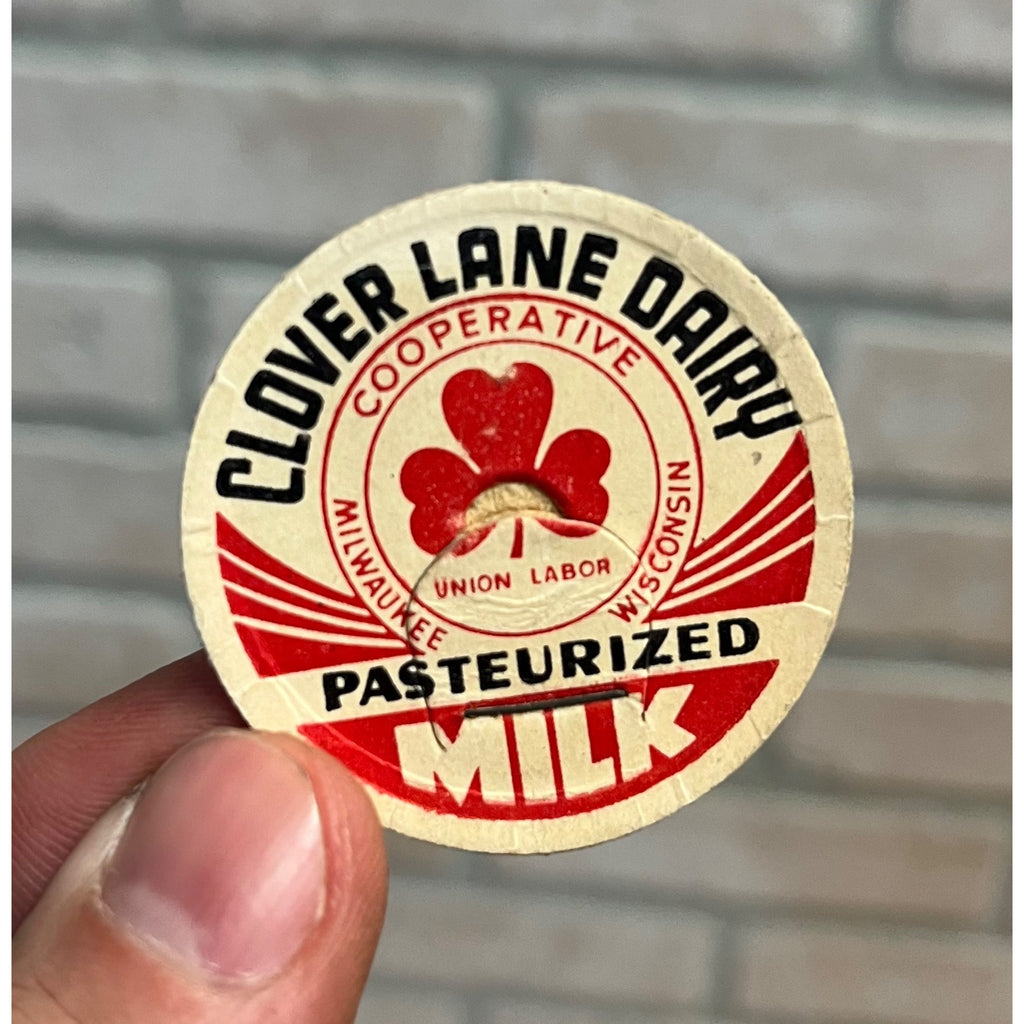 Vintage Clover Lane Dairy Co. Milwaukee Wisconsin Milk Bottle Cap Red