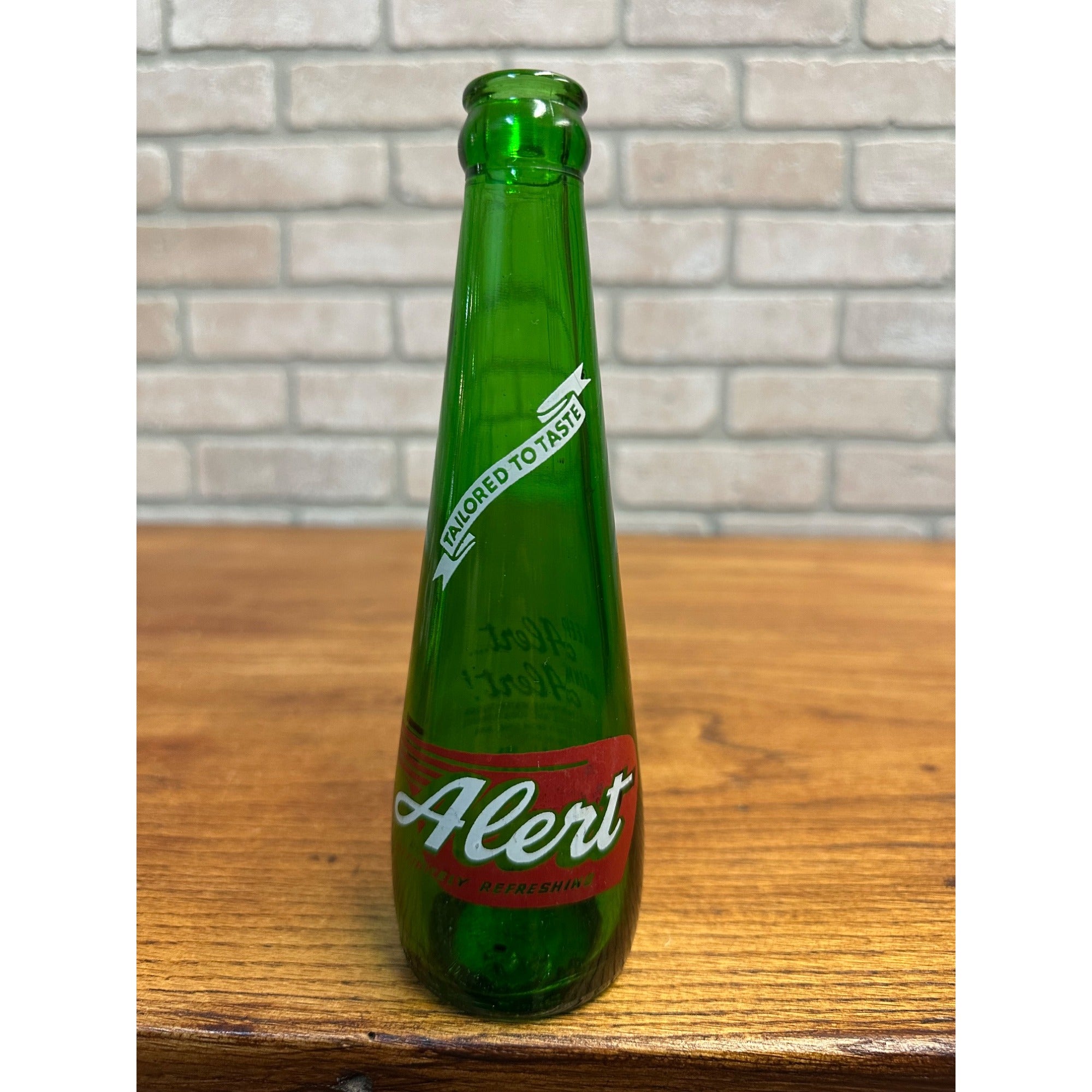 RARE Vintage ALERT Fox Valley Beverage Co. -- Neenah, Wis -- ACL Soda Bottle