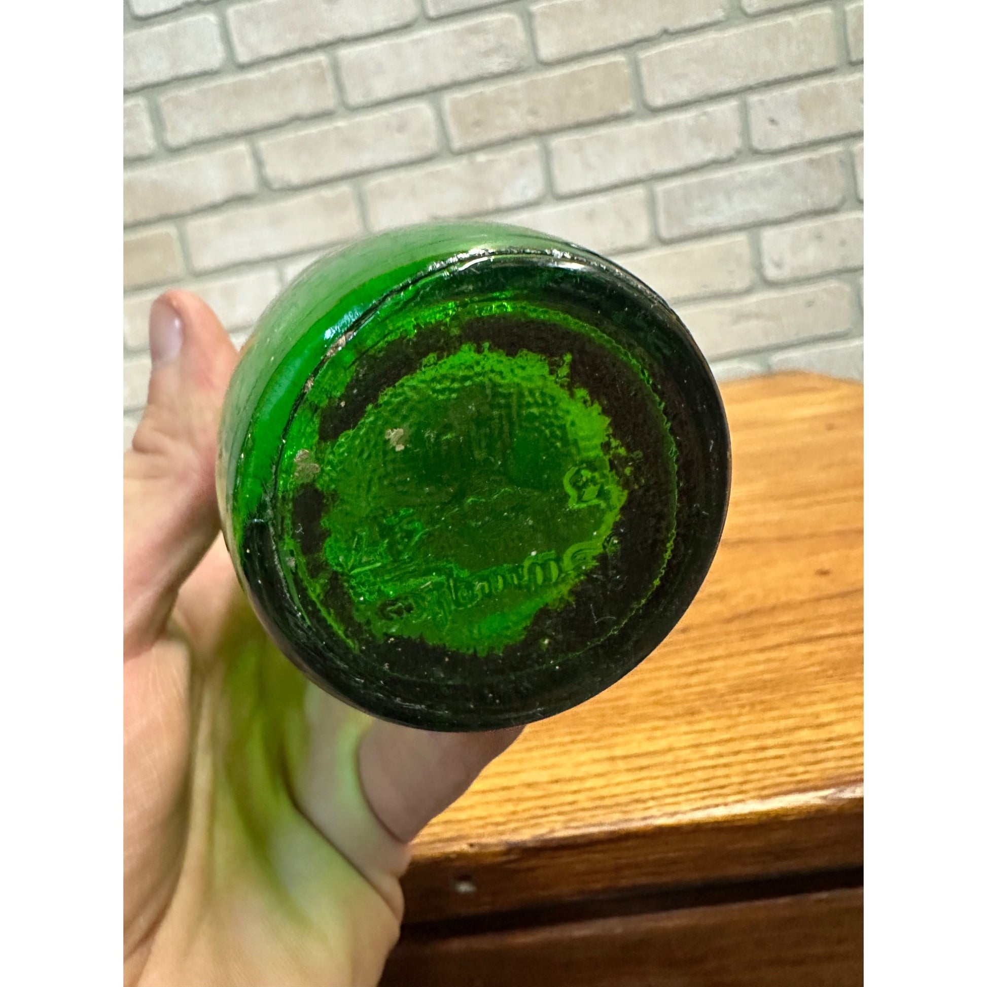 RARE Vintage ALERT Fox Valley Beverage Co. -- Neenah, Wis -- ACL Soda Bottle