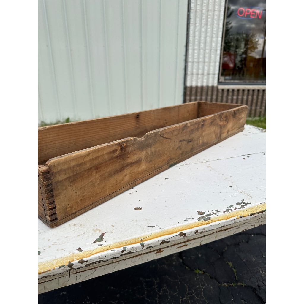 Antique Primitive Long Dovetailed Shipping Crate Box Primitive Staging Riser