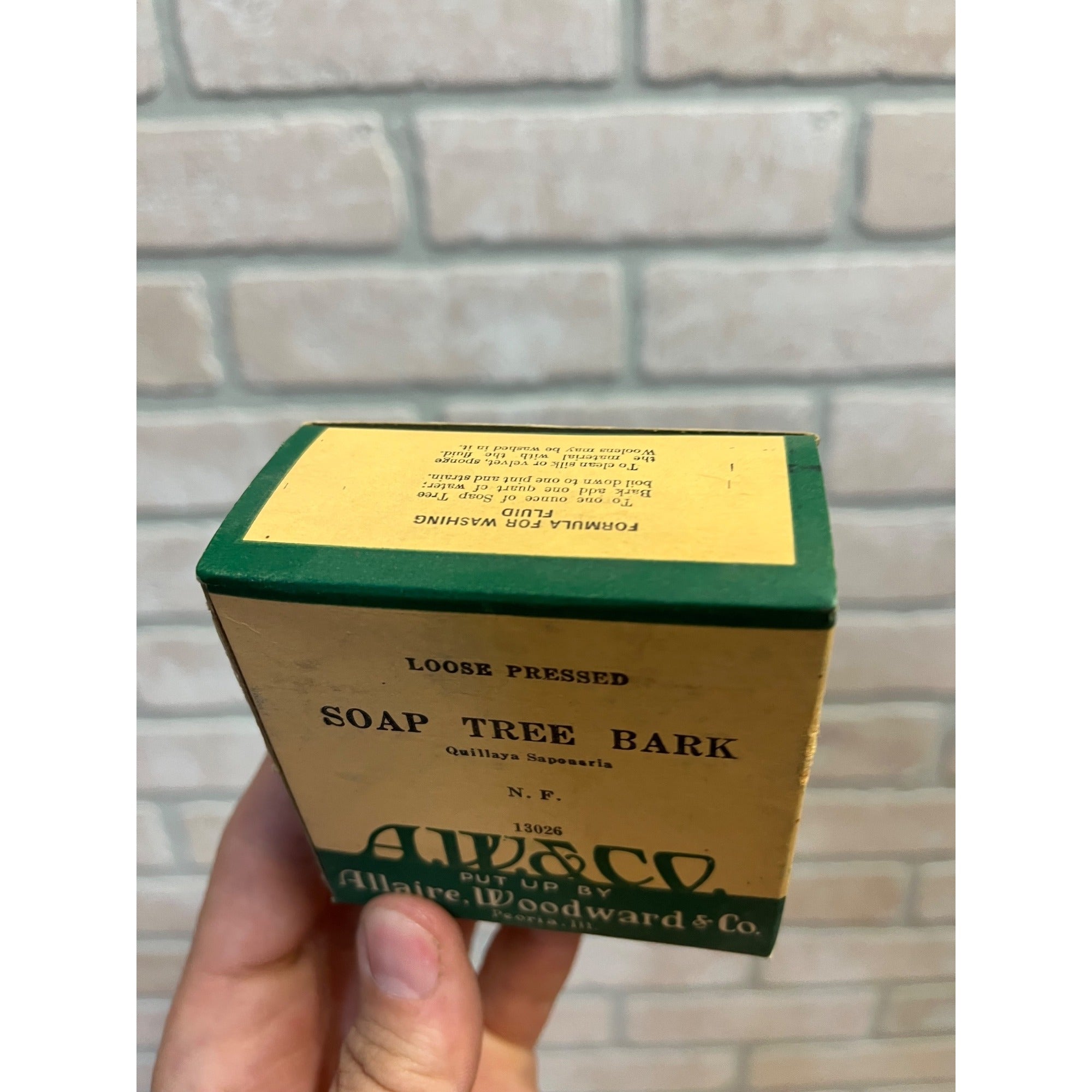 Antique Soap Tree Bark Quillaya Saponaria Apothecary Pharmacy Drug Box