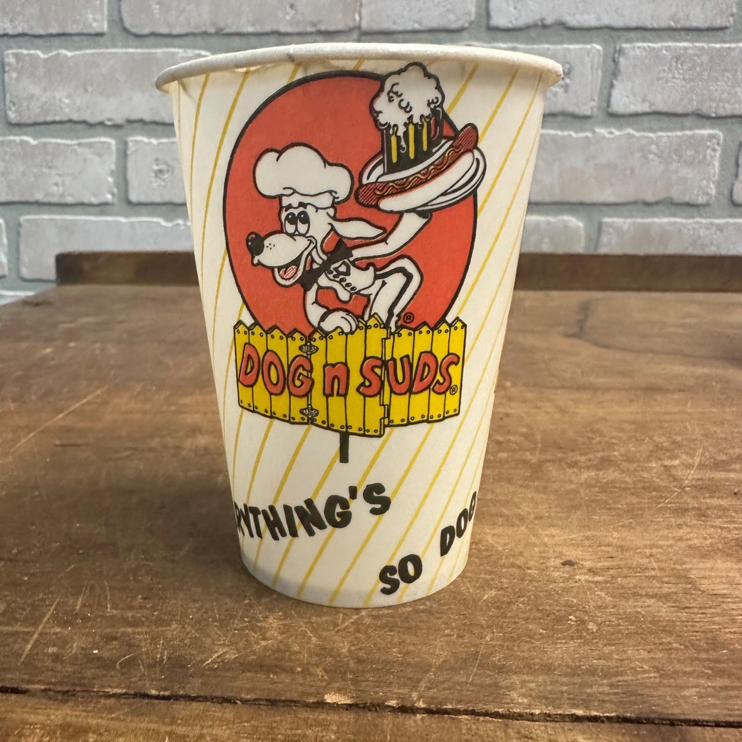 VINTAGE 1950'S DOG N SUDS WAX PAPER CUP PROMOTIONAL SODA POP