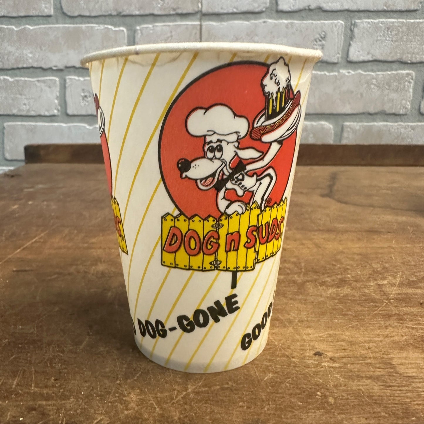 VINTAGE 1950'S DOG N SUDS WAX PAPER CUP PROMOTIONAL SODA POP