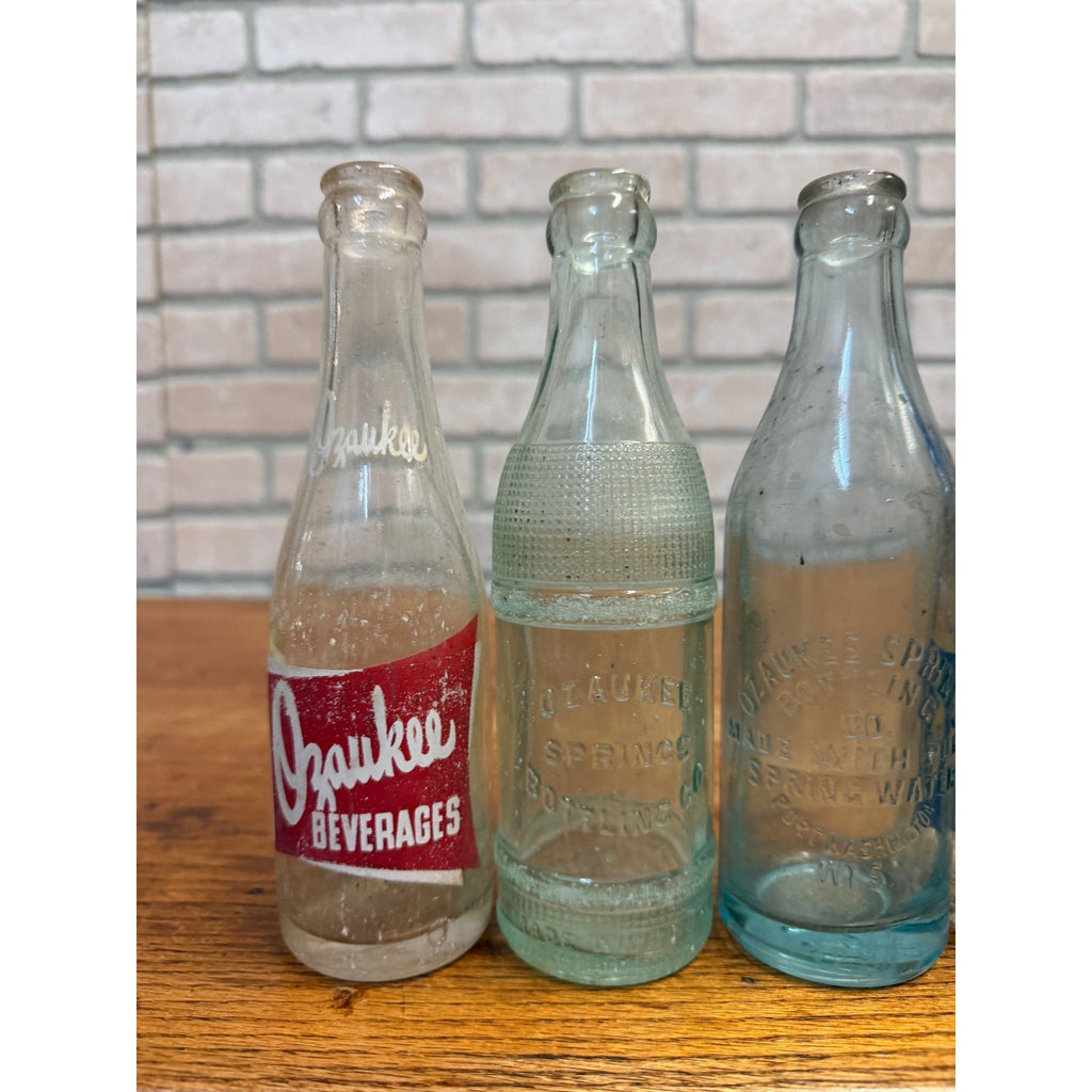 (4) Ozaukee Springs Bottling Co Port Washington Wis Wisconsin Soda Bottle