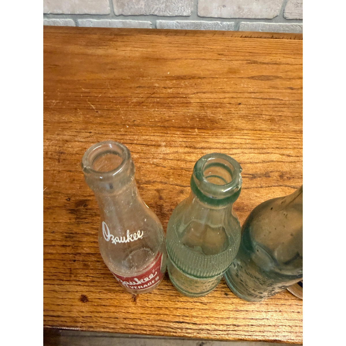 (4) Ozaukee Springs Bottling Co Port Washington Wis Wisconsin Soda Bottle