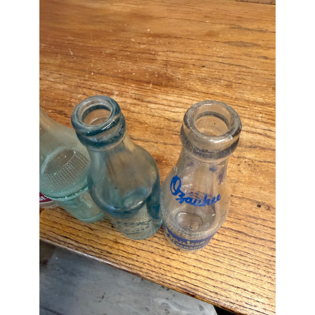 (4) Ozaukee Springs Bottling Co Port Washington Wis Wisconsin Soda Bottle