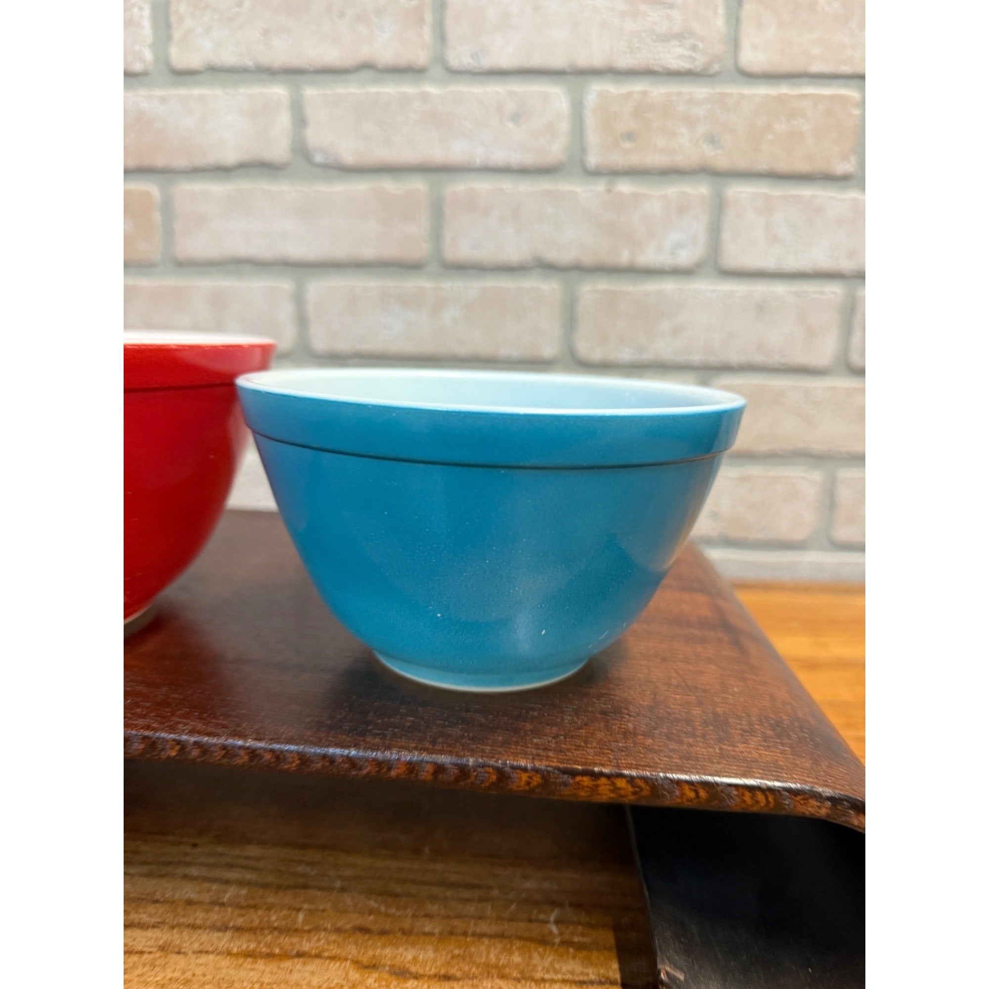 Vintage Set of Two Pyrex Ovenware Painted Milk Glass Bowls Red No. 402 and Blue No. 401 MCM Serveware USA
