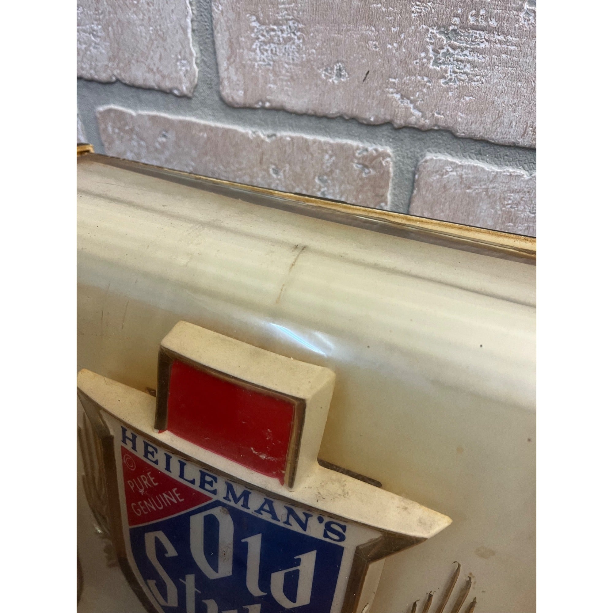 Vintage 1984 Heilman's Old Style Beer Lighted Bar Sign Wisconsin ON TAP - As-Is