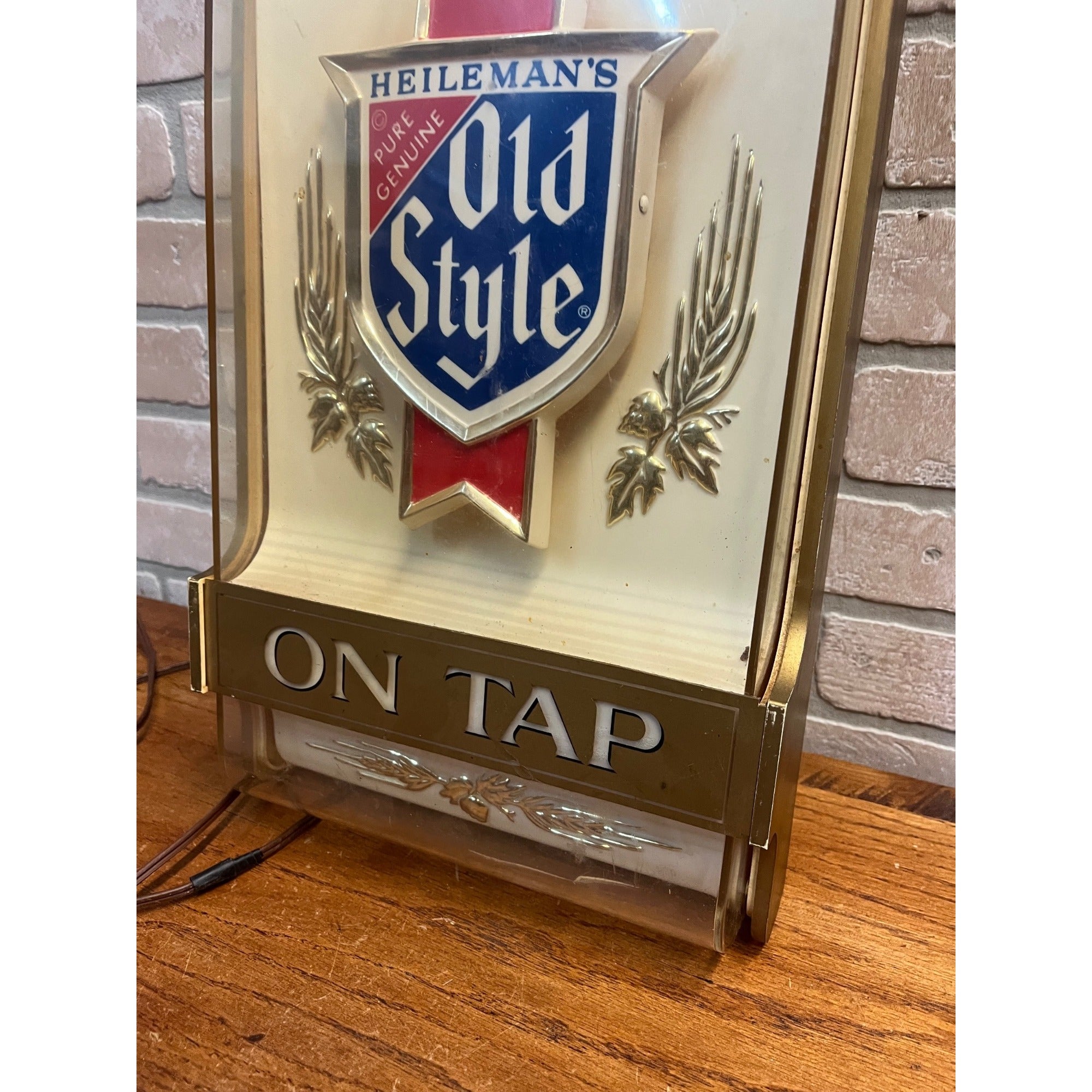 Vintage 1984 Heilman's Old Style Beer Lighted Bar Sign Wisconsin ON TAP - As-Is