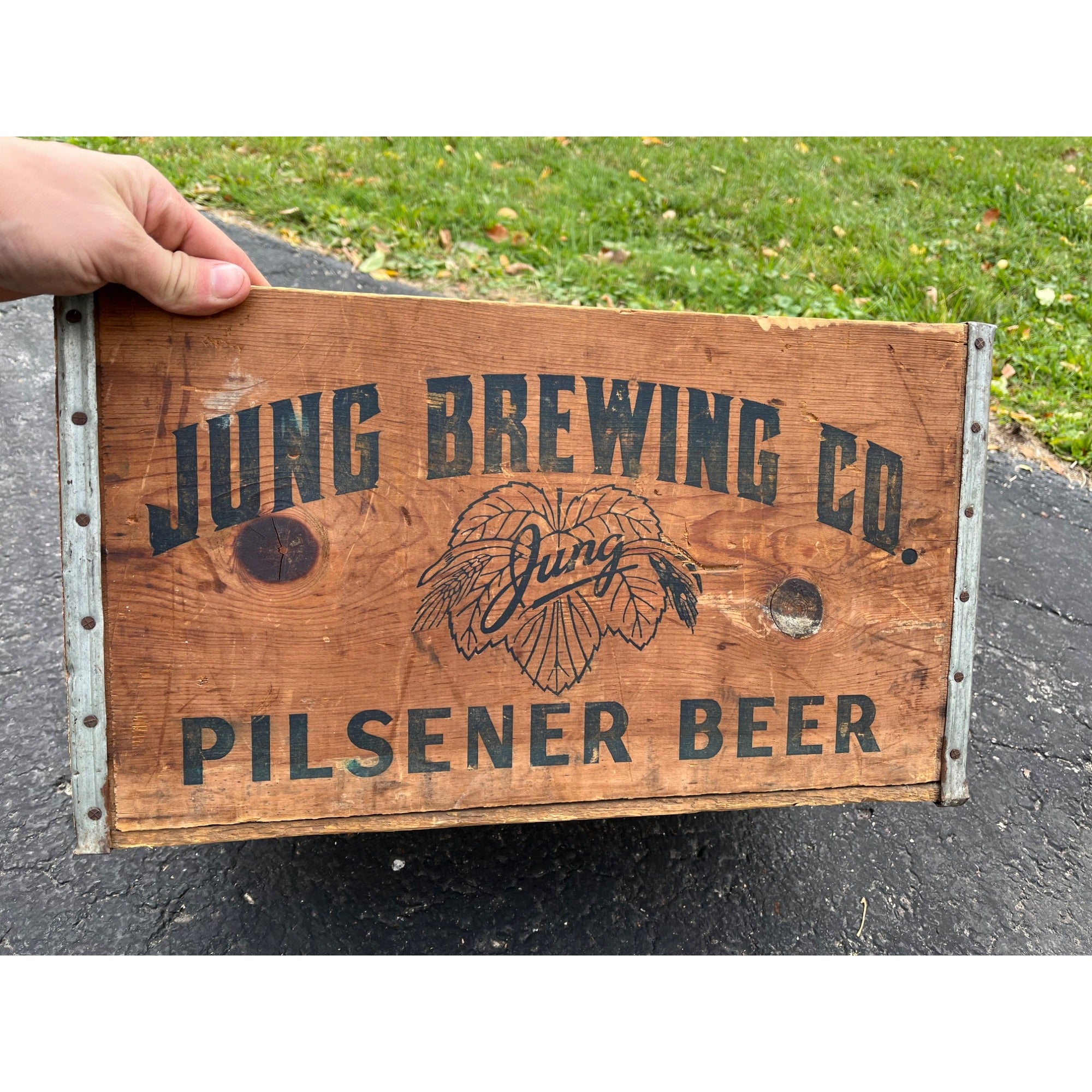 Vintage Jung Brewing Co. Random Lake WI Wooden Beer Crate Bottle Case