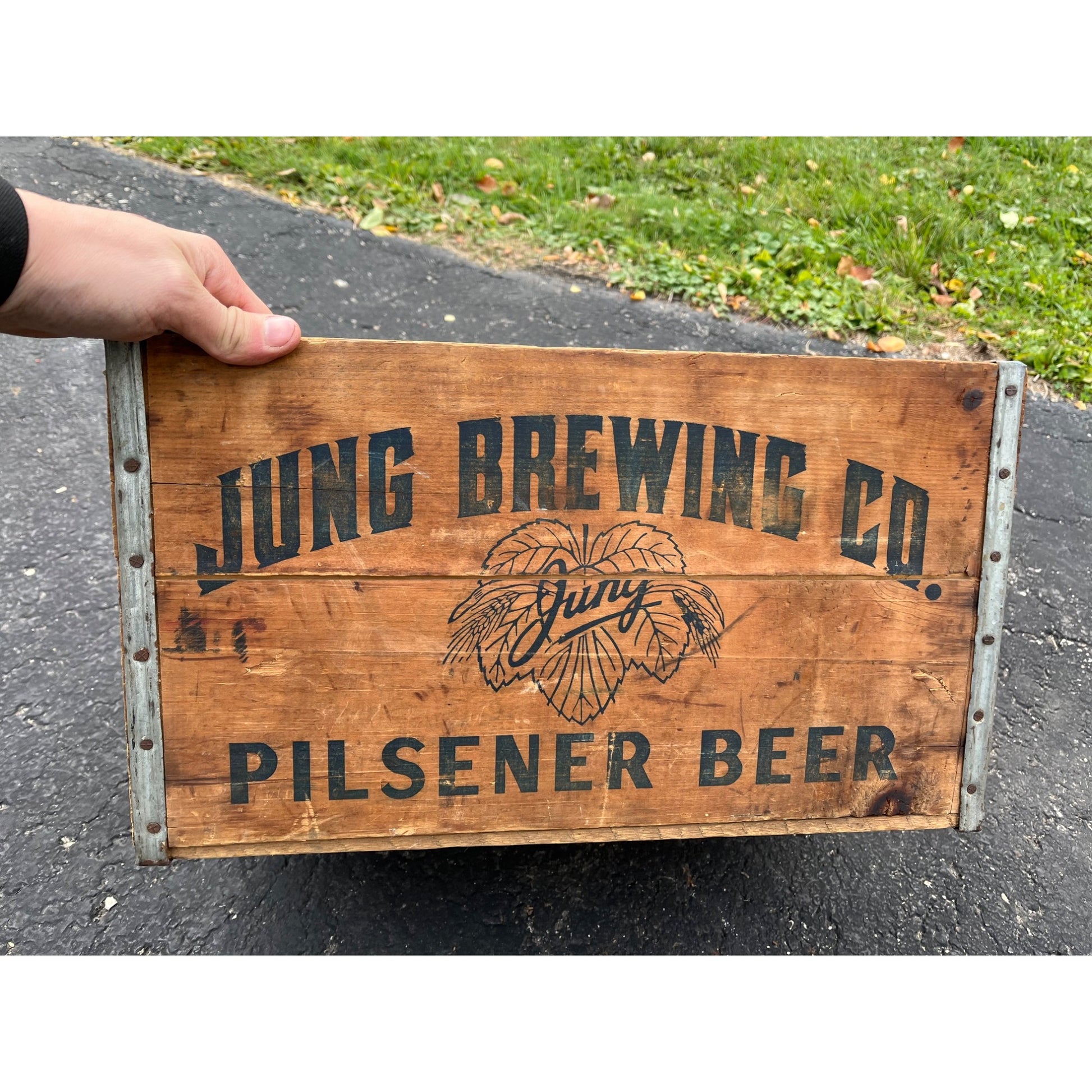 Vintage Jung Brewing Co. Random Lake WI Wooden Beer Crate Bottle Case