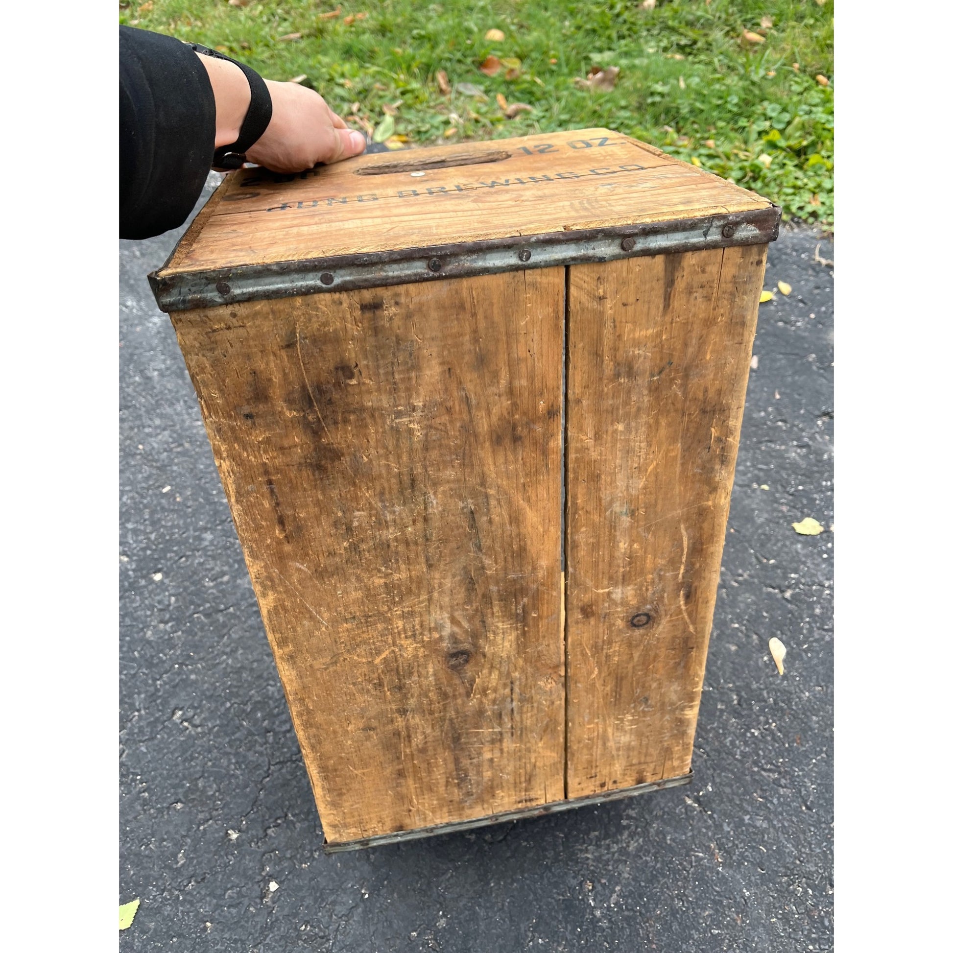 Vintage Jung Brewing Co. Random Lake WI Wooden Beer Crate Bottle Case