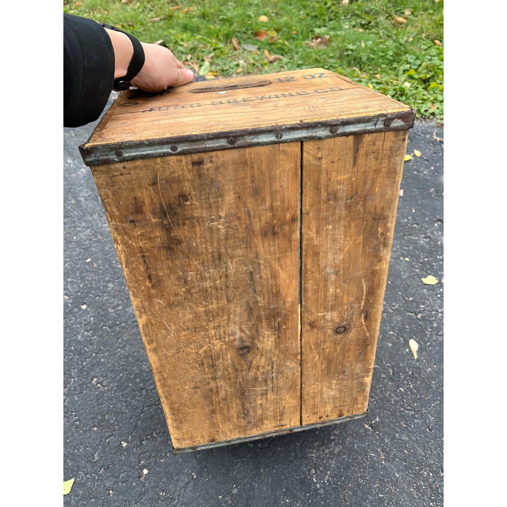 Vintage Jung Brewing Co. Random Lake WI Wooden Beer Crate Bottle Case