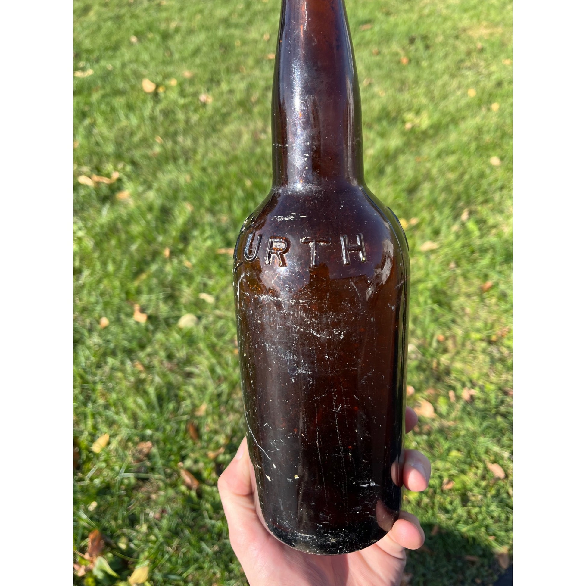 Vintage Kurth Brewing Co. Columbus Wisconsin QUART Pre-Pro Amber Beer Bottle