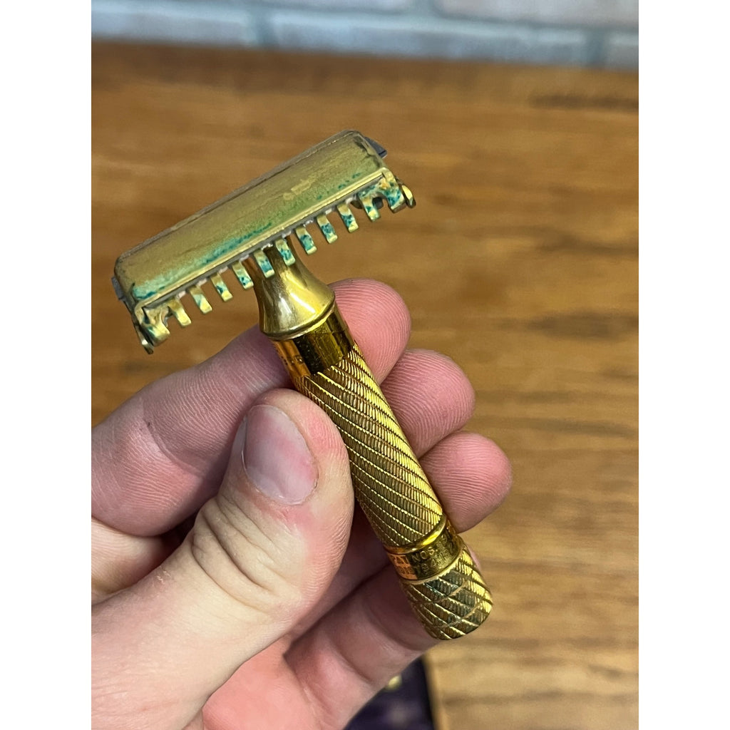Vintage 1934 Gillette Aristocrat Gold Safety Razor Christmas DeLuxe Brass Box