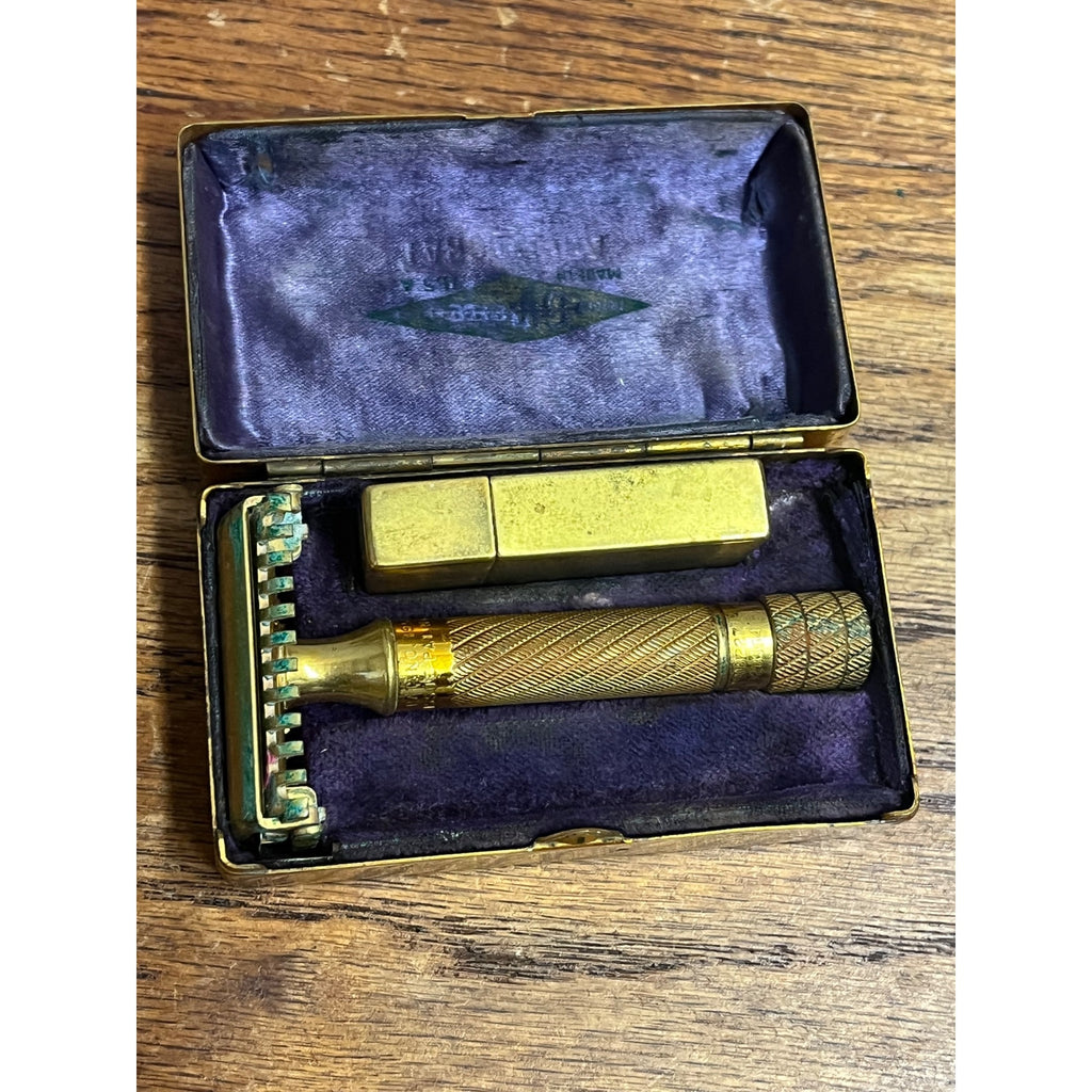 Vintage 1934 Gillette Aristocrat Gold Safety Razor Christmas DeLuxe Brass Box