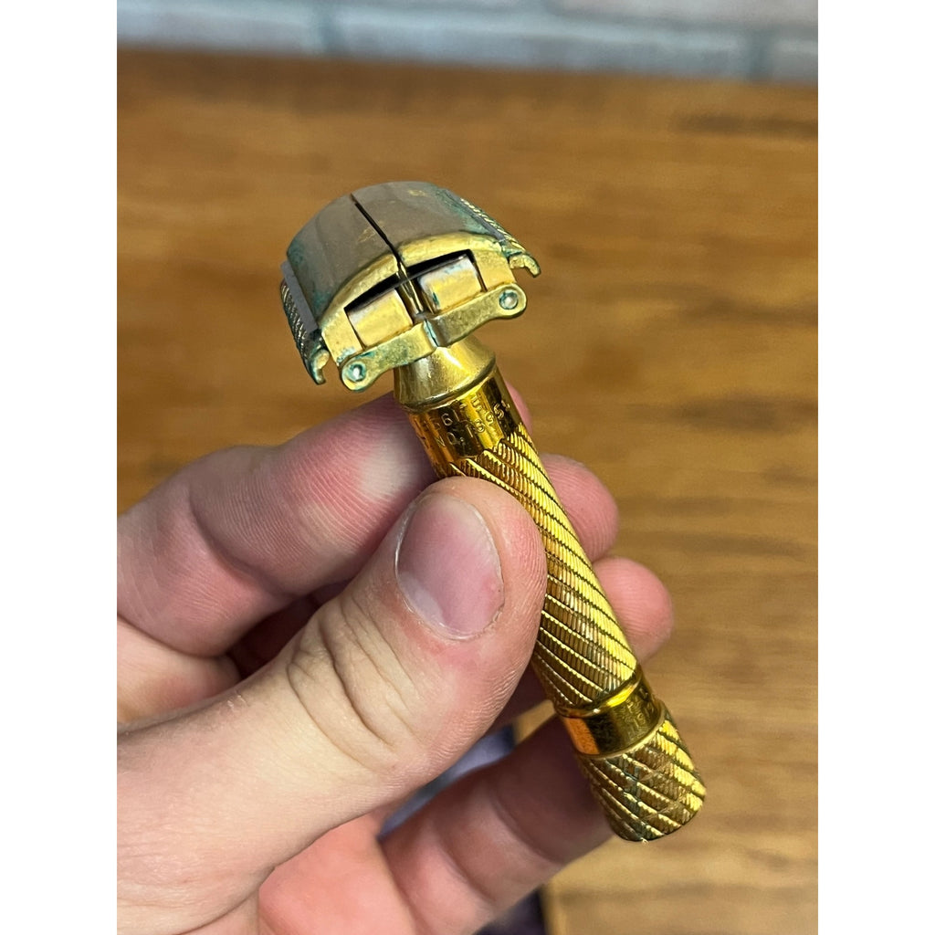Vintage 1934 Gillette Aristocrat Gold Safety Razor Christmas DeLuxe Brass Box